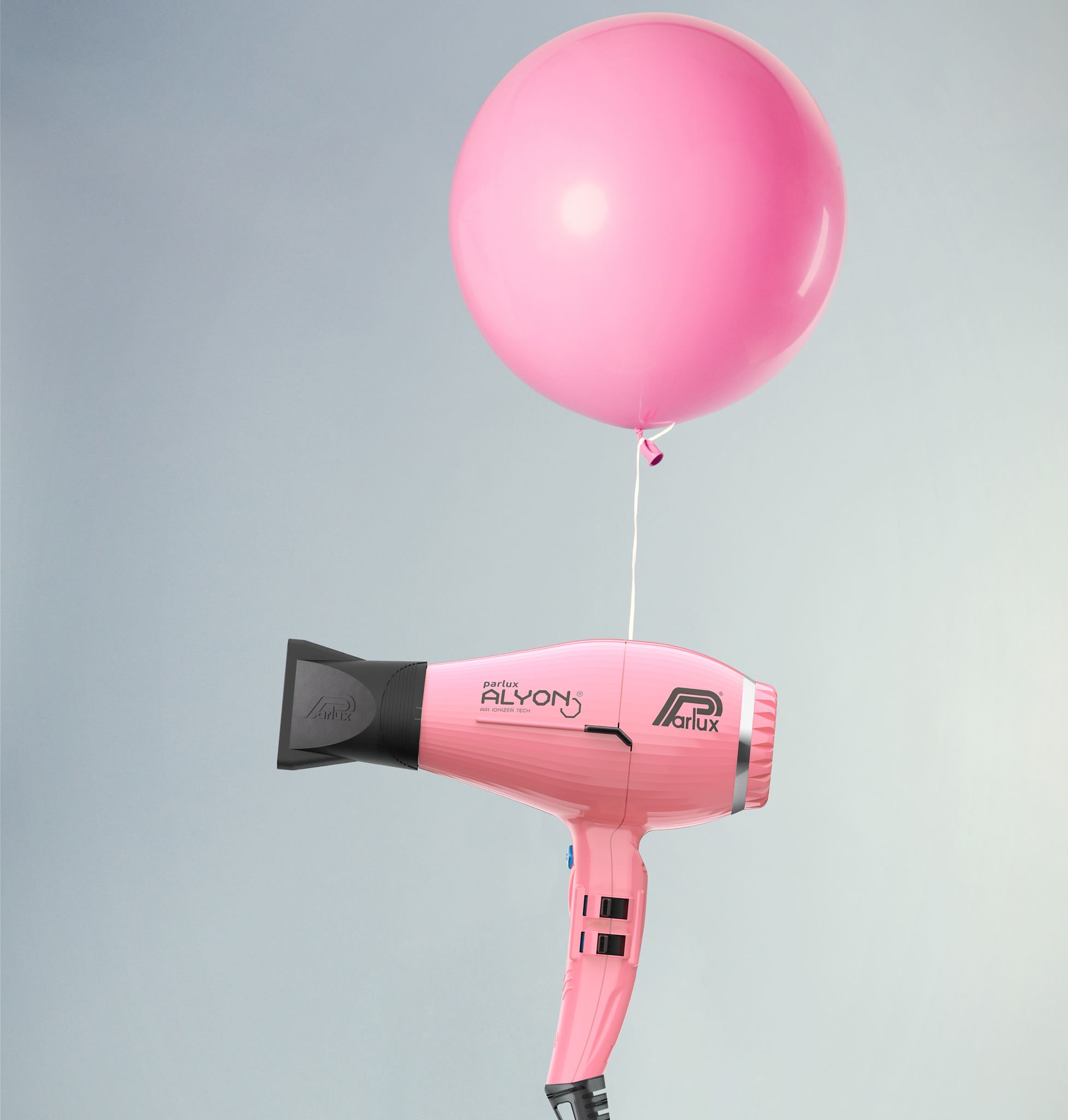 ALL’ALTARE CON L’ACCONCIATURA PERFETTA GRAZIE A PARLUX ALYON®