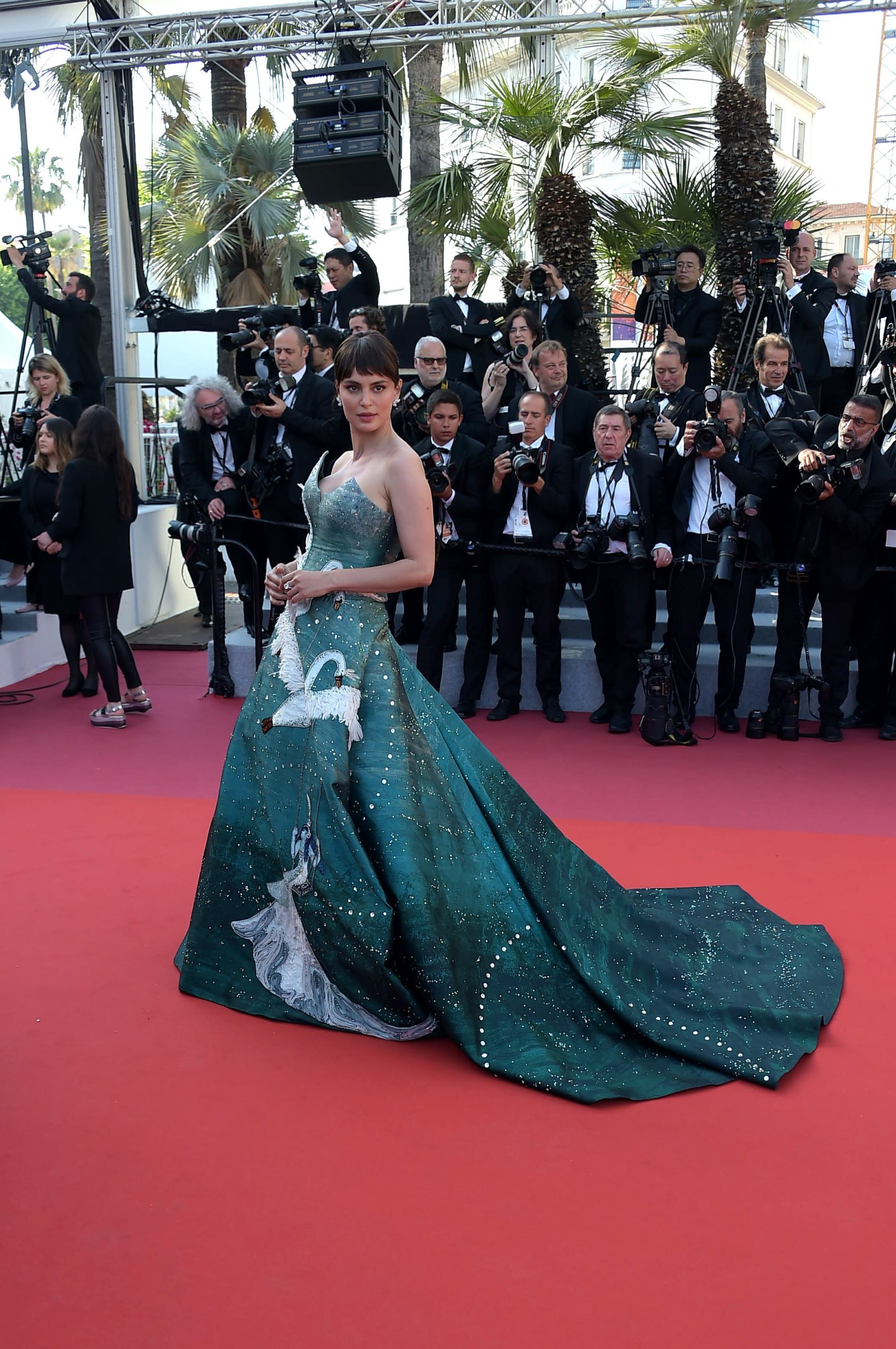 E’ CATRINEL MARLON LA REGINA DEL RED CARPET DI CHIUSURA DI CANNES 2019