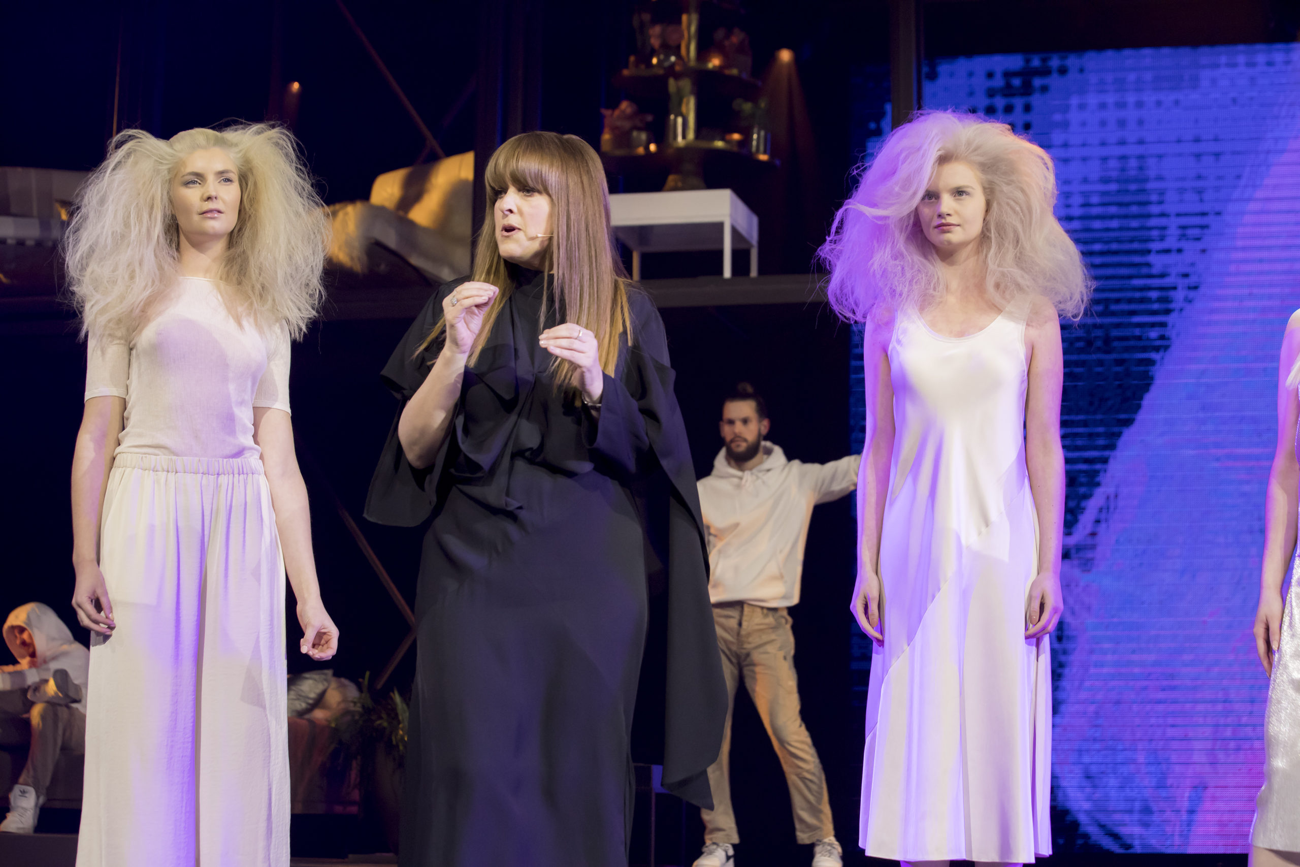 SCHWARZKOPF PROFESSIONAL SVELA IL TEAM DI HAIRSTYLIST PER SALON INTERNATIONAL