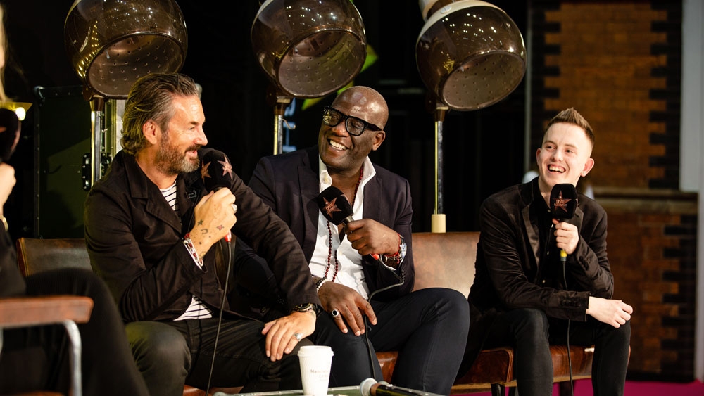 HERROL DOUGLAS CONQUISTA ON HAIR