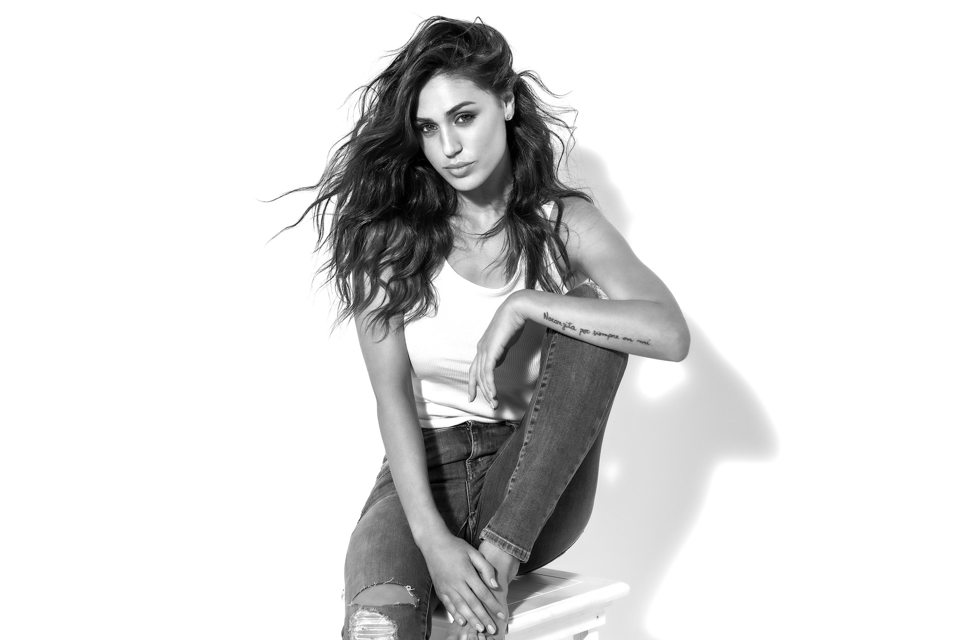 E’ CECILIA RODRIGUEZ IL VOLTO COTRIL CENTER IN ESCLUSIVA!