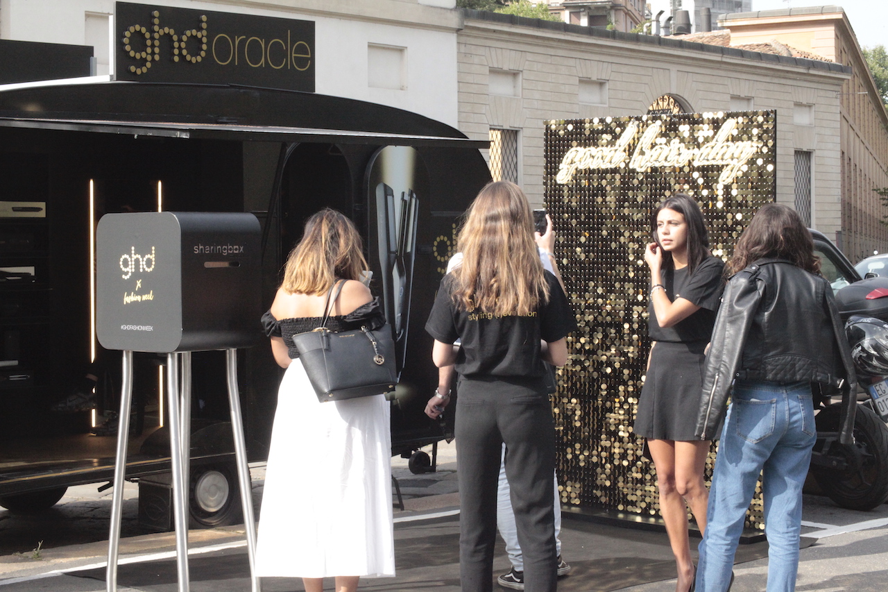 ALLA MILANO FASHION WEEK SPOPOLA LO STYLING PARK DI GHD