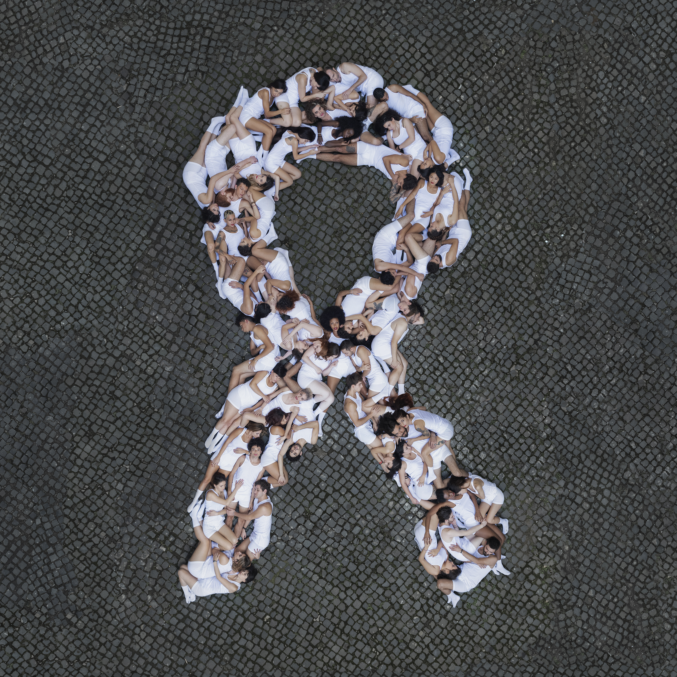 “ AIDS IS NOT DEAD ”: RUFA, CONTESTAROCKHAIR E LILA UNITI