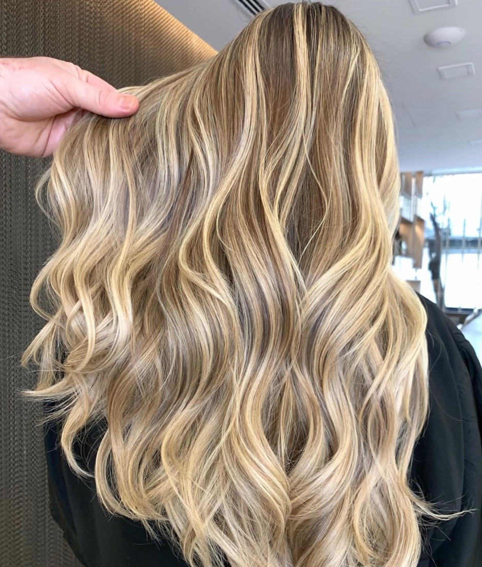 capelli schiariti effetto naturale