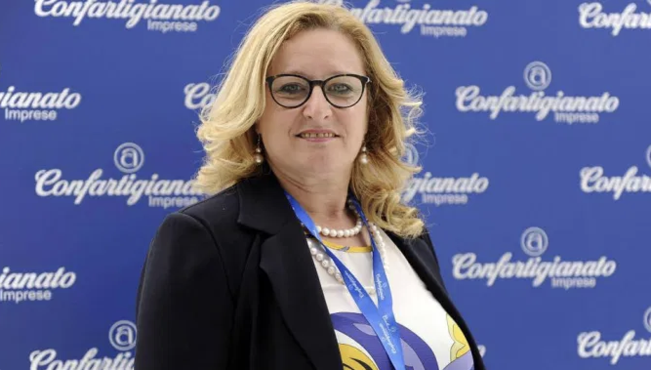 Il nuovo e primo Dpcm del Premier Draghi impone la chiusura delle attività di barbieri e parrucchieri nelle zone rosse.