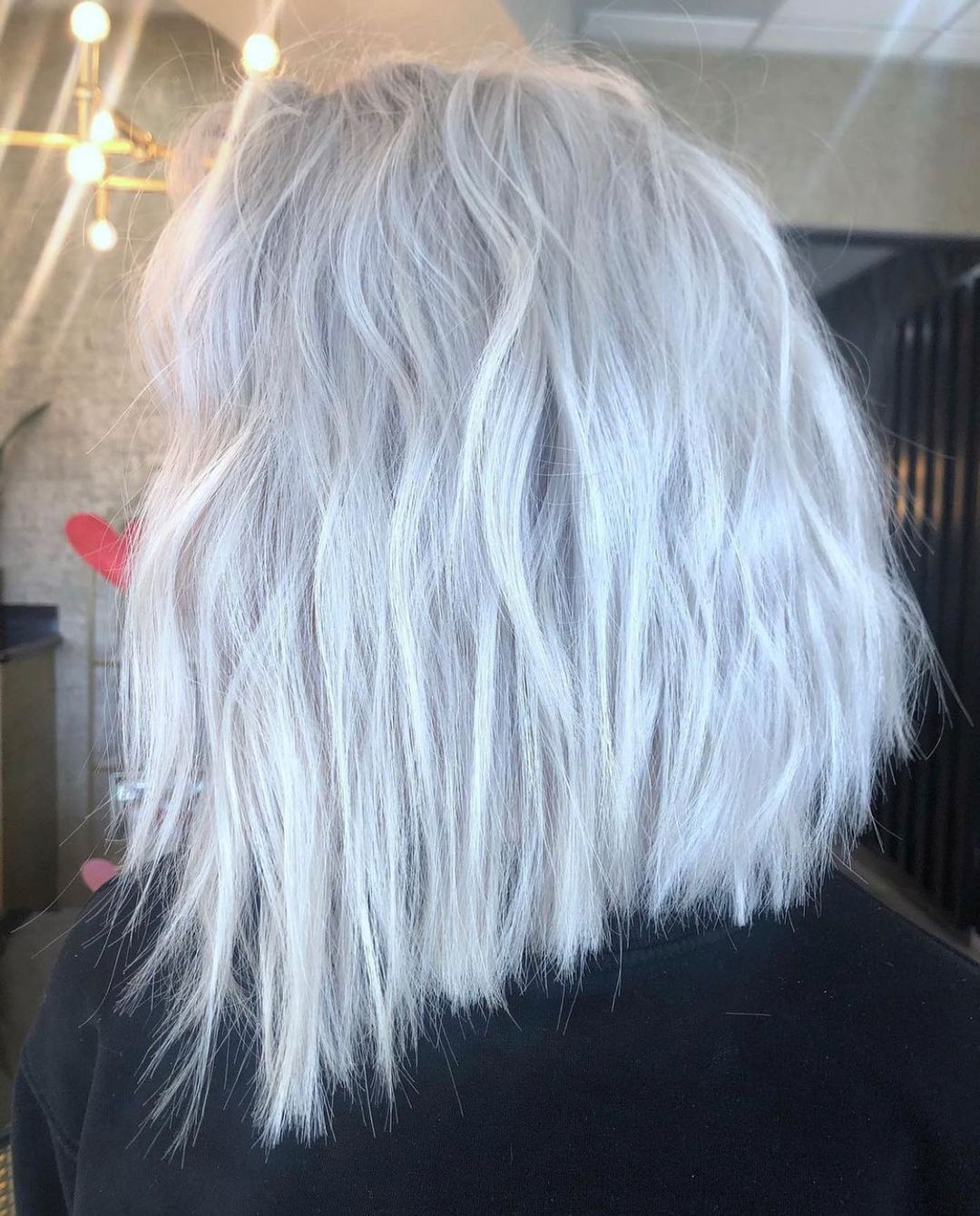 L’AUTENTICITÀ VINCE SEMPRE: TORNANO I CAPELLI GRIGI