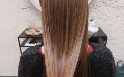 TREND CAPELLI 2022: SÍ ALLE CHIOME EXTRA LISCE